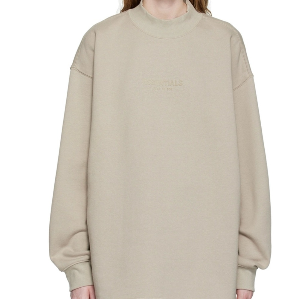 Essentials Fear of God
Gray Relaxed Sweatshirt
